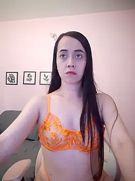 Snapshot of sophie_pazz chatting on 06-13-26, 12:58 sophie pazz online show from 06-13-26, 12:58
