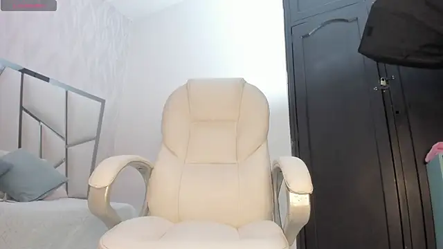 Victoriaa millers online show from 07-26-26, 07:10