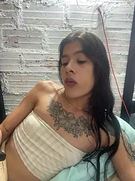 Snapshot of daniigarcia chatting on 03-27-26, 01:44 daniigarcia online show from 03-27-26, 01:44