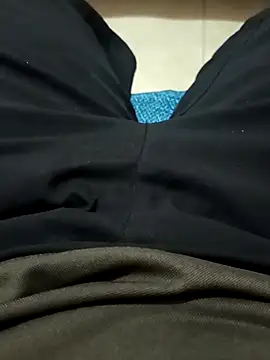 beautiful hands  online show from 09-29-25, 07:46