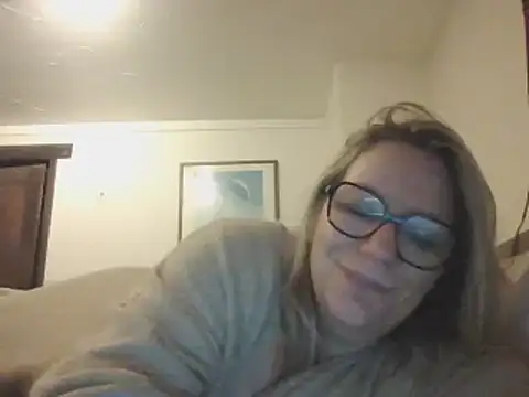 Snapshot of Silkesquirt chatting on 12-09-24, 05:41 Silkesquirt online show from 12-09-24, 05:41