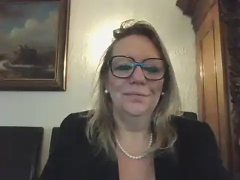 Snapshot of Silkesquirt chatting on 12-20-24, 08:06 Silkesquirt online show from 12-20-24, 08:06