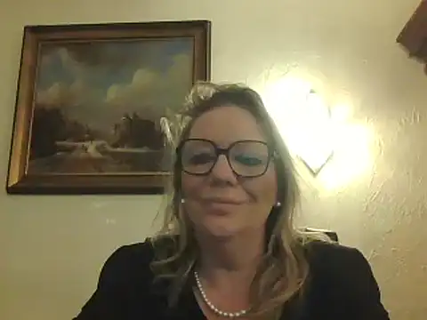 Snapshot of Silkesquirt chatting on 01-15-25, 07:37 Silkesquirt online show from 01-15-25, 07:37