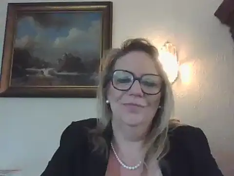 Snapshot of Silkesquirt chatting on 01-15-25, 11:10 Silkesquirt online show from 01-15-25, 11:10