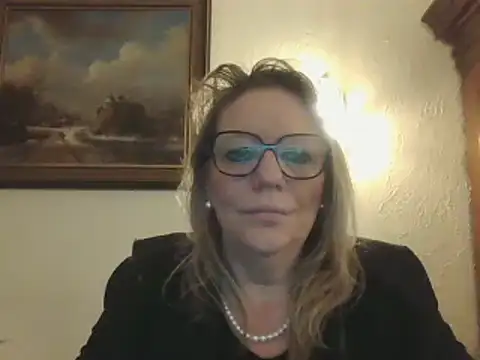 Snapshot of Silkesquirt chatting on 01-16-25, 07:49 Silkesquirt online show from 01-16-25, 07:49