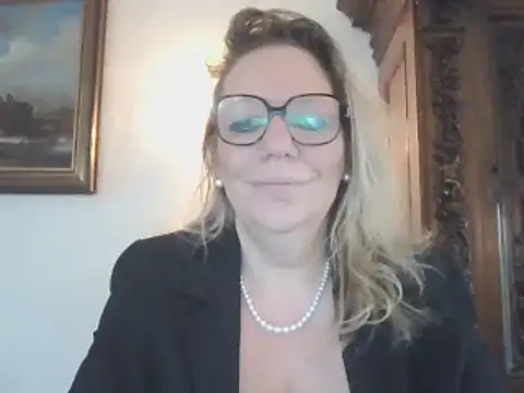 Snapshot of Silkesquirt chatting on 02-06-25, 08:50 Silkesquirt online show from 02-06-25, 08:50