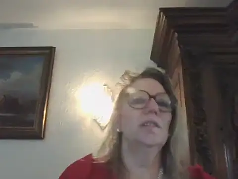 Snapshot of Silkesquirt chatting on 02-07-25, 10:29 Silkesquirt online show from 02-07-25, 10:29