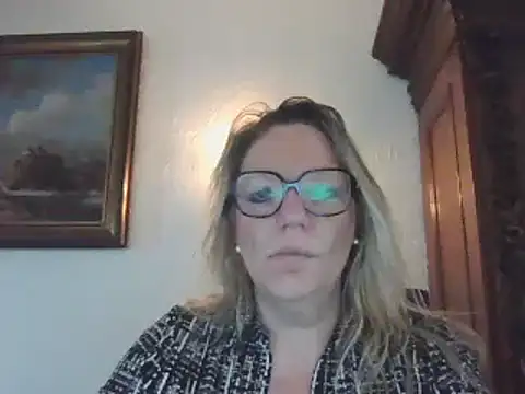 Snapshot of Silkesquirt chatting on 02-24-25, 07:55 Silkesquirt online show from 02-24-25, 07:55