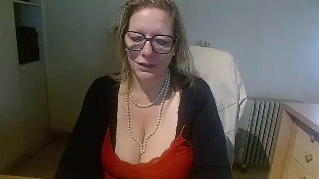 Snapshot of Silkesquirt chatting on 10-08-25, 07:39 Silkesquirt online show from 10-08-25, 07:39