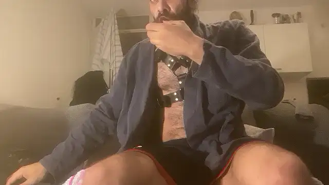 P4RtYBOII92 online show from 09-11-25, 05:35