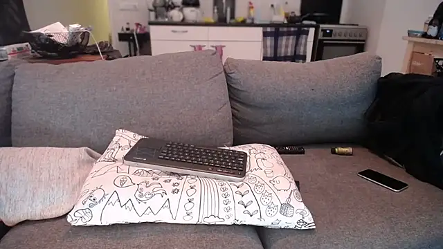 P4RtYBOII92 online show from 09-17-25, 11:34