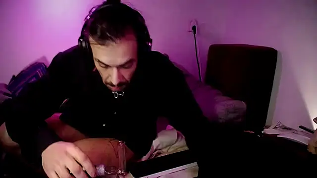 Snapshot of P4RtYBOII92 chatting on 03-14-26, 01:55 P4RtYBOII92 online show from 03-14-26, 01:55