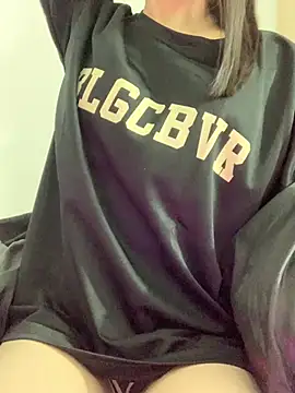 Snapshot of Vani_S2 chatting on 12-29-24, 03:24 Vani S2 online show from 12-29-24, 03:24