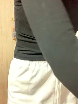 Snapshot of Vani_S2 chatting on 02-27-25, 03:05 Vani S2 online show from 02-27-25, 03:05