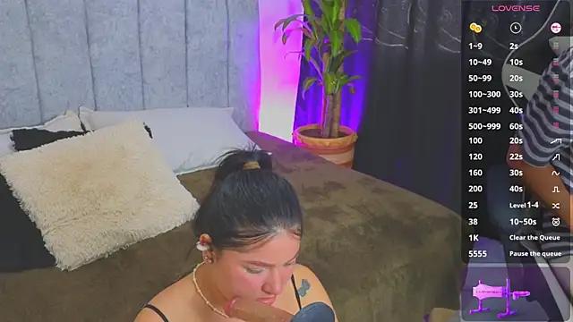 Snapshot of mylittle_princess chatting on 01-15-25, 12:47 mylittle princess online show from 01-15-25, 12:47
