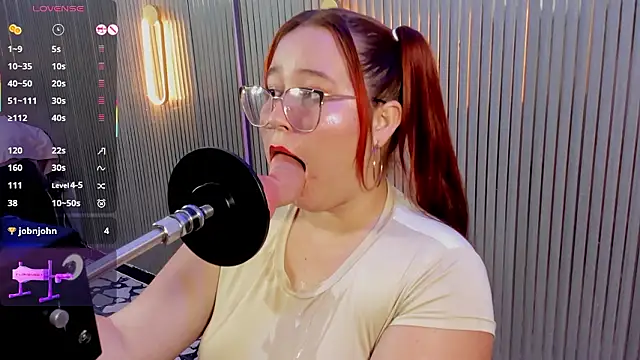 Snapshot of mylittle_princess chatting on 02-10-26, 01:04 mylittle princess online show from 02-10-26, 01:04