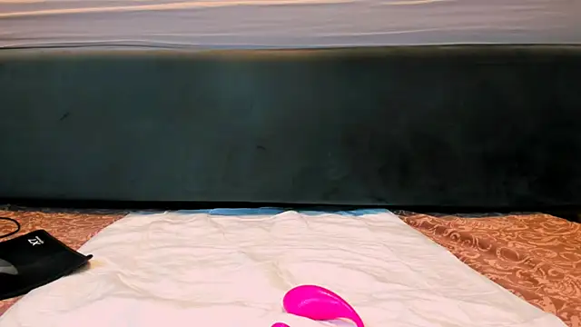 wowsquirtx online show from 07-27-26, 03:30