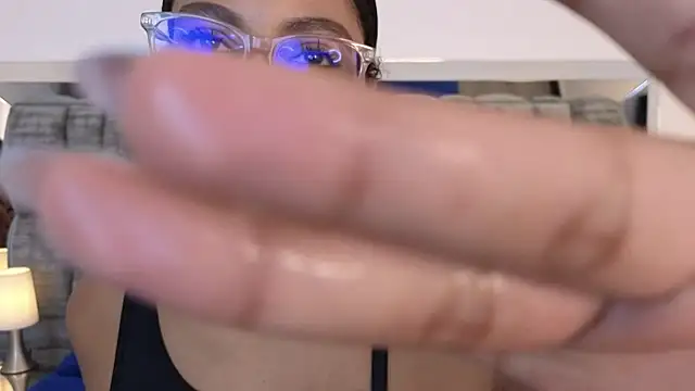 SussiSotto online show from 02-13-25, 01:37