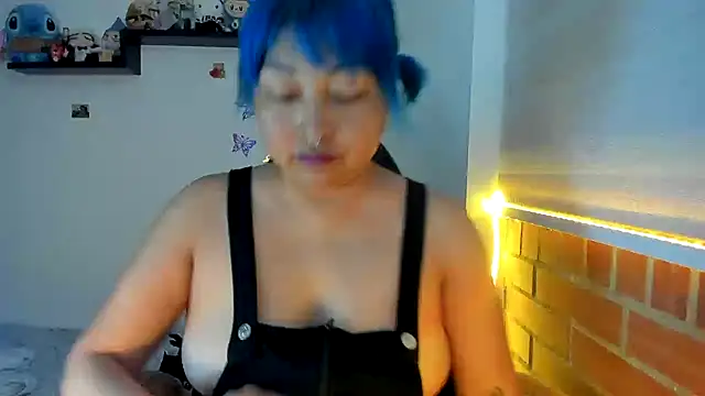 Shaddycute  online show from 11-11-25, 02:17