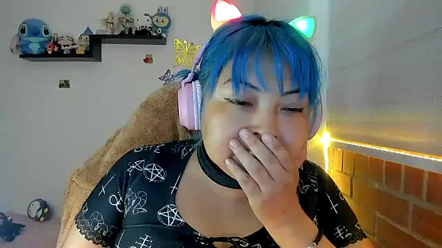 Shaddycute  online show from 11-25-25, 01:55