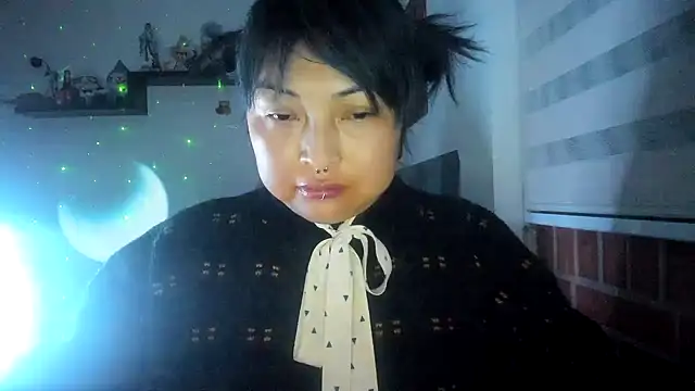 Shaddycute  online show from 04-10-26, 01:55