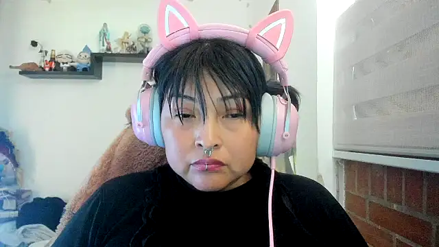 Shaddycute  online show from 04-20-26, 09:05