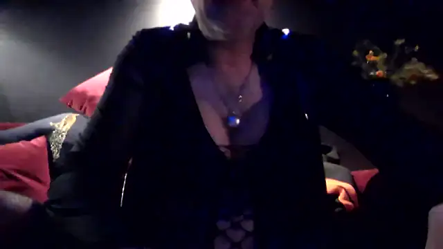 Snapshot of biffboff123 chatting on 06-16-26, 10:23 biffboff123 online show from 06-16-26, 10:23