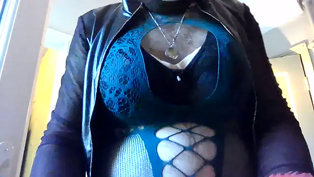 Snapshot of biffboff123 chatting on 06-28-26, 05:35 biffboff123 online show from 06-28-26, 05:35