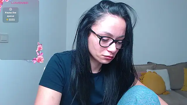 Snapshot of BabySerene chatting on 02-14-25, 05:30 BabySerene online show from 02-14-25, 05:30