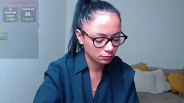 Snapshot of BabySerene chatting on 10-13-25, 01:38 BabySerene online show from 10-13-25, 01:38