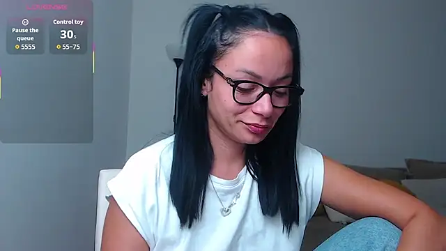 Snapshot of BabySerene chatting on 10-26-25, 03:34 BabySerene online show from 10-26-25, 03:34