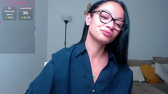 Snapshot of BabySerene chatting on 10-28-25, 12:47 BabySerene online show from 10-28-25, 12:47