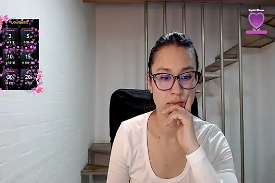 Snapshot of Jessie_Desire chatting on 02-23-26, 01:36 Jessie Desire online show from 02-23-26, 01:36