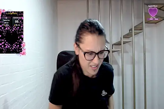 Snapshot of Jessie_Desire chatting on 02-25-26, 11:47 Jessie Desire online show from 02-25-26, 11:47