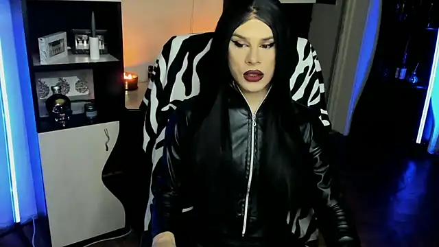 Snapshot of EvelynLexy chatting on 03-05-26, 06:48 EvelynLexy online show from 03-05-26, 06:48