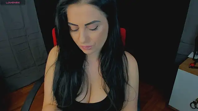 Snapshot of MistressMeghan chatting on 05-11-26, 10:18 MistressMeghan online show from 05-11-26, 10:18