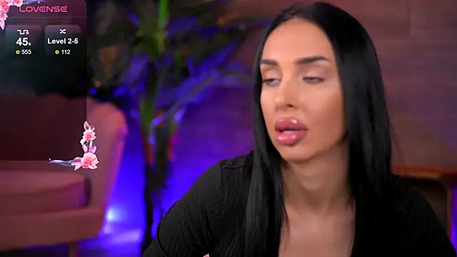 KairaAndrews online show from 10-13-25, 06:52