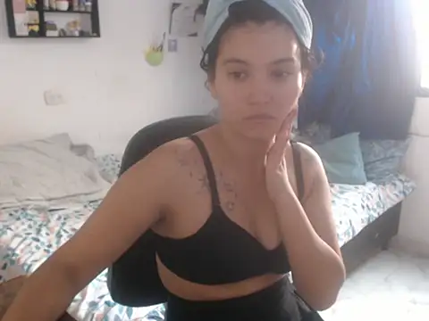 Snapshot of HannaKlein chatting on 01-14-26, 01:50 HannaKlein online show from 01-14-26, 01:50