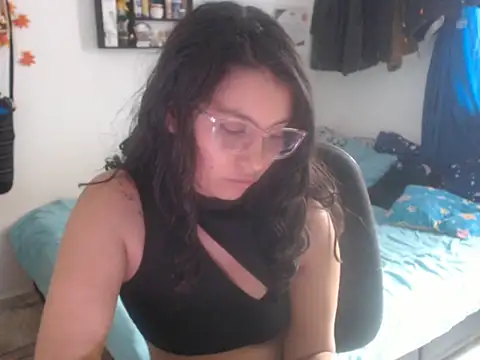 Snapshot of HannaKlein chatting on 02-16-26, 06:04 HannaKlein online show from 02-16-26, 06:04