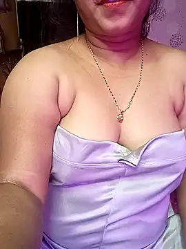 Snapshot of ella_mariya chatting on 12-26-24, 05:40 ella mariya online show from 12-26-24, 05:40