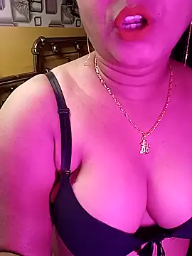 Snapshot of ella_mariya chatting on 01-04-25, 04:11 ella mariya online show from 01-04-25, 04:11