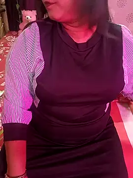 Snapshot of ella_mariya chatting on 01-24-25, 06:14 ella mariya online show from 01-24-25, 06:14