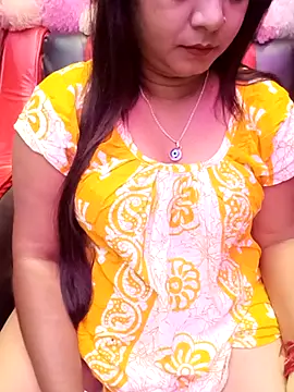 Snapshot of ella_mariya chatting on 10-17-25, 02:04 ella mariya online show from 10-17-25, 02:04