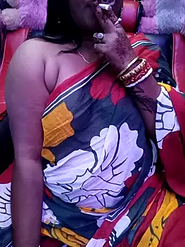 Snapshot of ella_mariya chatting on 10-29-25, 05:36 ella mariya online show from 10-29-25, 05:36