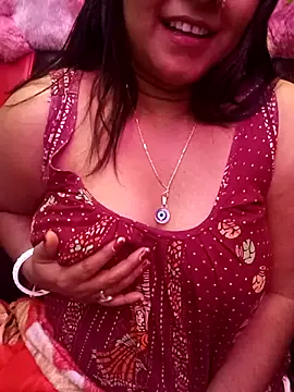 Snapshot of ella_mariya chatting on 11-25-25, 11:05 ella mariya online show from 11-25-25, 11:05