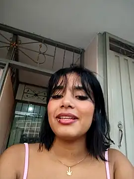 Snapshot of caro03x chatting on 11-03-25, 10:21 caro03x online show from 11-03-25, 10:21