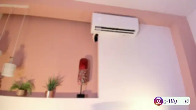 Snapshot of Ally_addams chatting on 10-28-25, 03:54 Ally addams online show from 10-28-25, 03:54