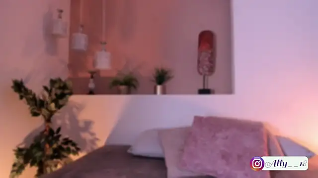 Snapshot of Ally_addams chatting on 10-30-25, 03:19 Ally addams online show from 10-30-25, 03:19