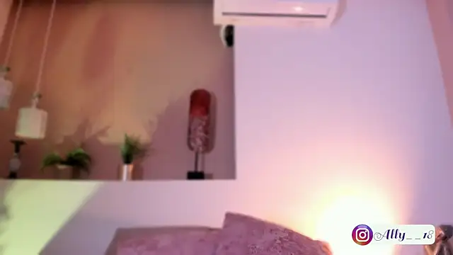 Snapshot of Ally_addams chatting on 12-03-25, 03:58 Ally addams online show from 12-03-25, 03:58