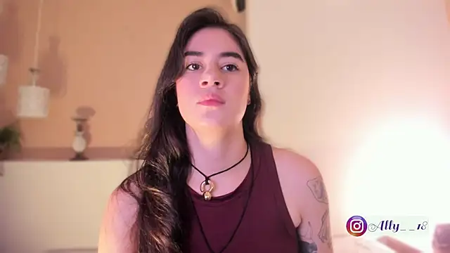 Snapshot of Ally_addams chatting on 01-06-26, 01:31 Ally addams online show from 01-06-26, 01:31